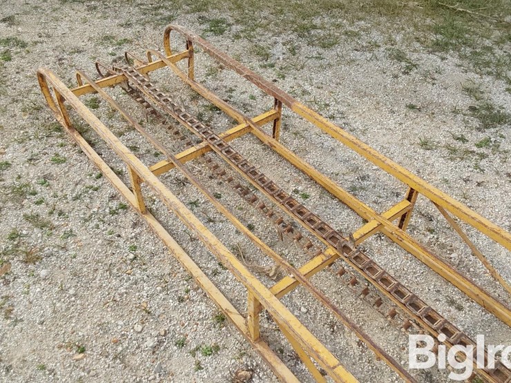 snowco-20'-bale-elevator-image-17