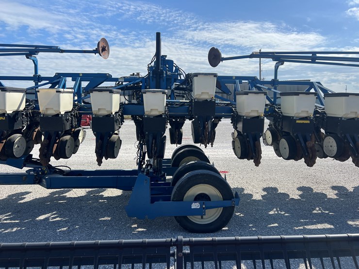kinze-3600-image-13