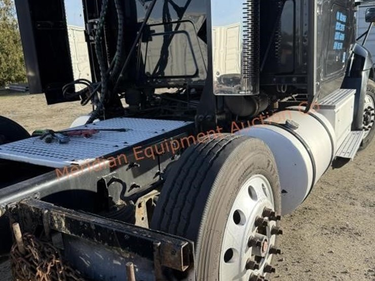 2017-international-prostar-image-10