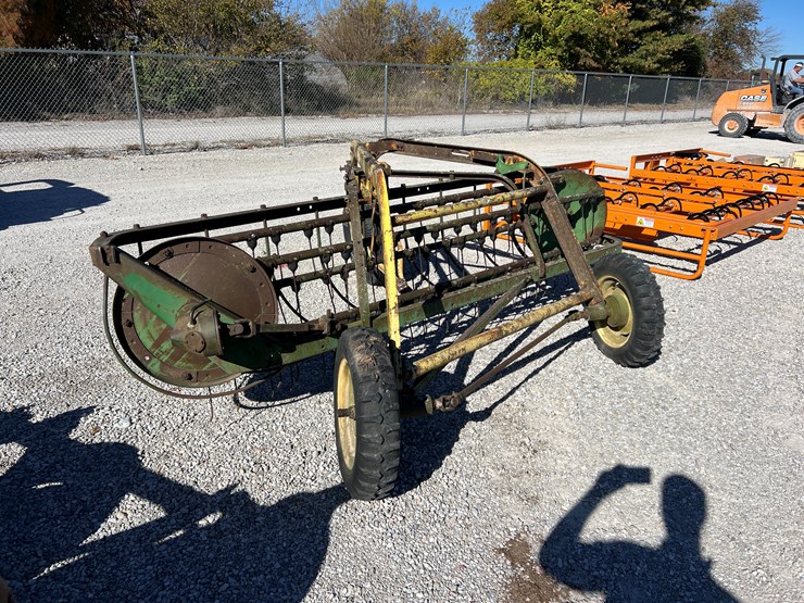 #208195-•-john-deere-rake-image-2