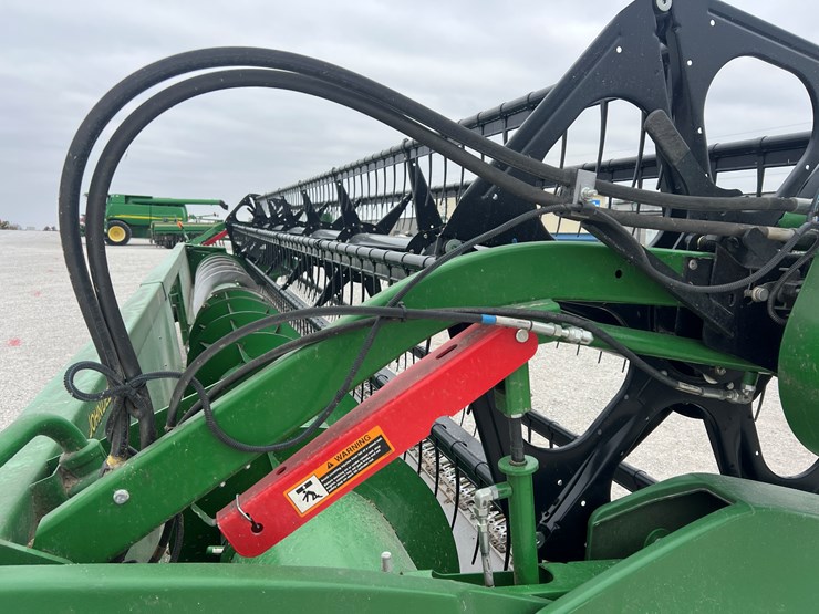 john-deere-630f-image-3