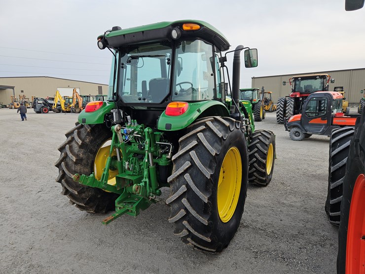 john-deere-6120e-image-11