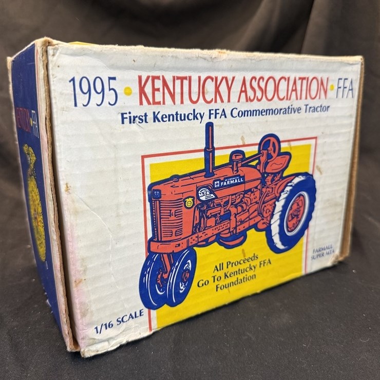 Ertl Farmall Super M-TA