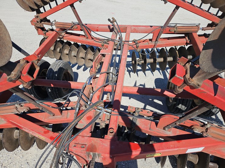 case-ih-3800-image-4