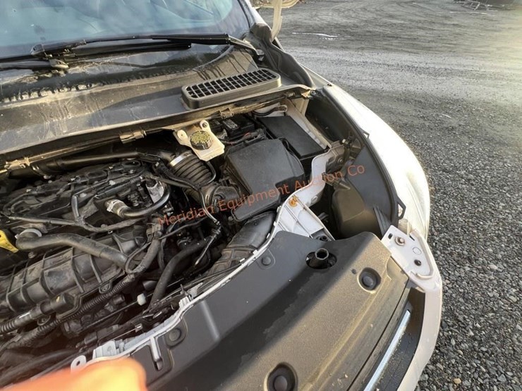 ford-escape-se-image-32