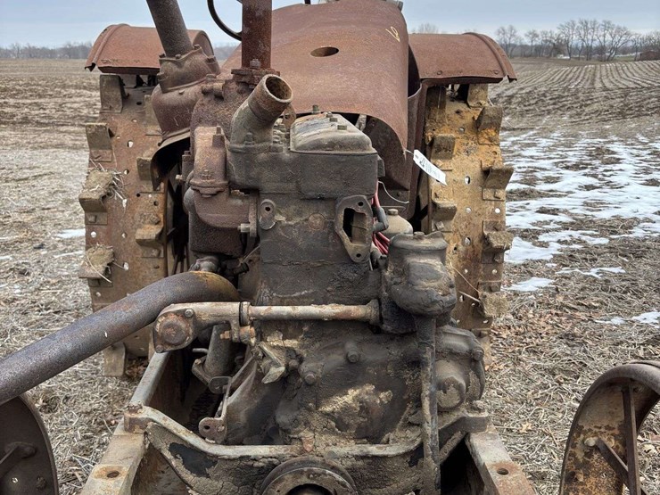 mccormick-deering-wk-40-parts-tractor-image-17