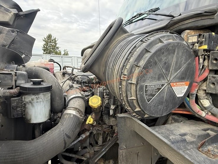 international-prostar-image-47