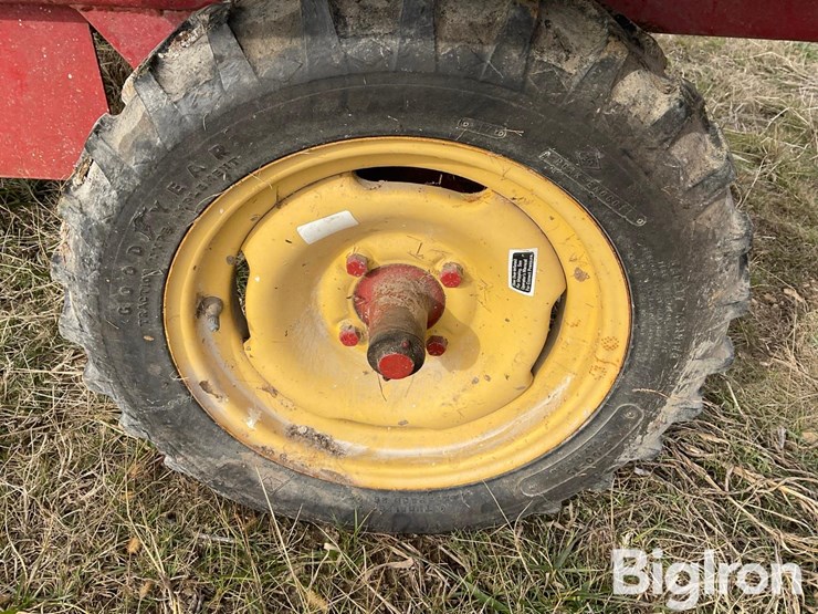 new-holland-144-image-18