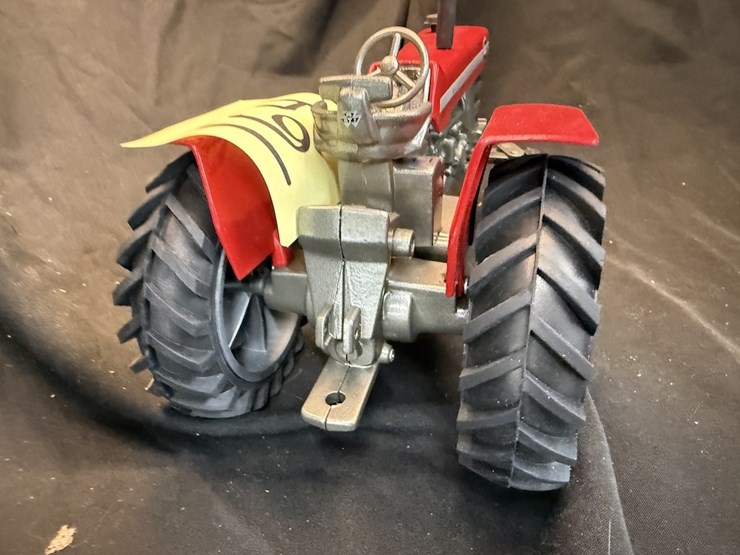 ertl-massey-ferguson-1100-diesel-image-4