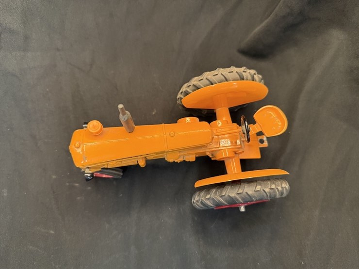 ertl-minneapolis-moline-u-image-4