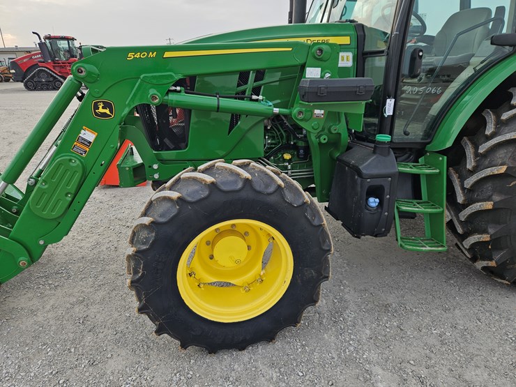john-deere-6120e-image-23
