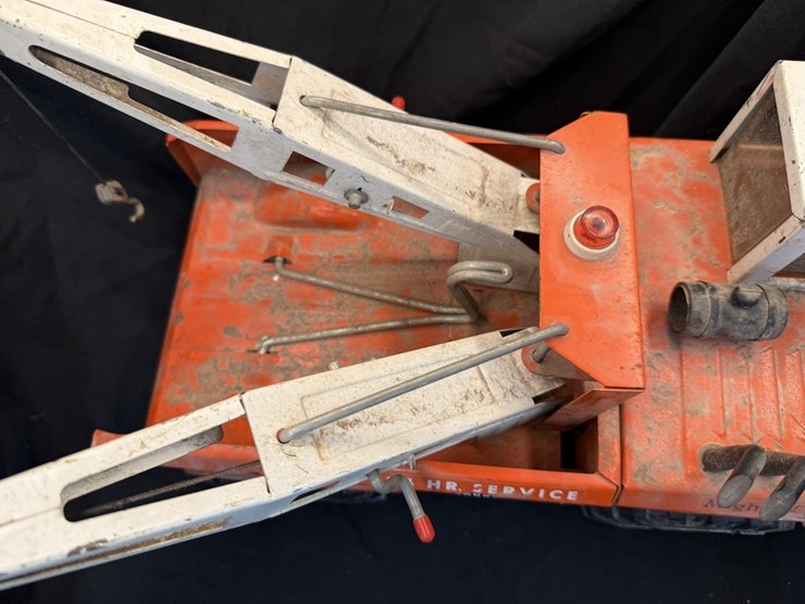 tonka-mighty-aa-tow-truck-image-4