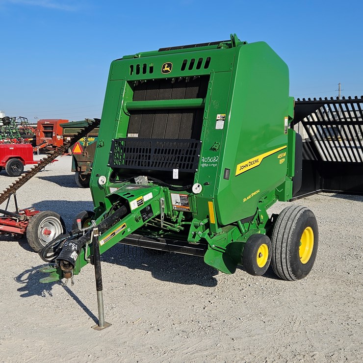 JOHN DEERE 451M