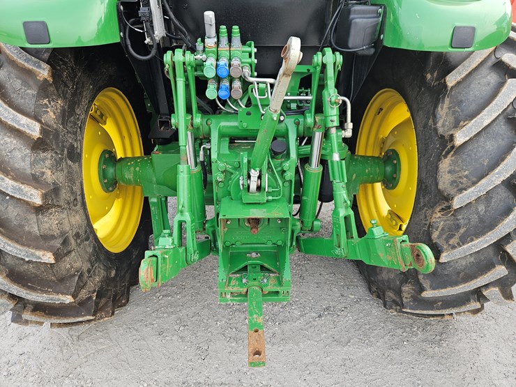 john-deere-6120e-image-14