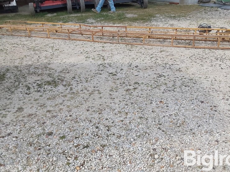 snowco-20'-bale-elevator-image-4