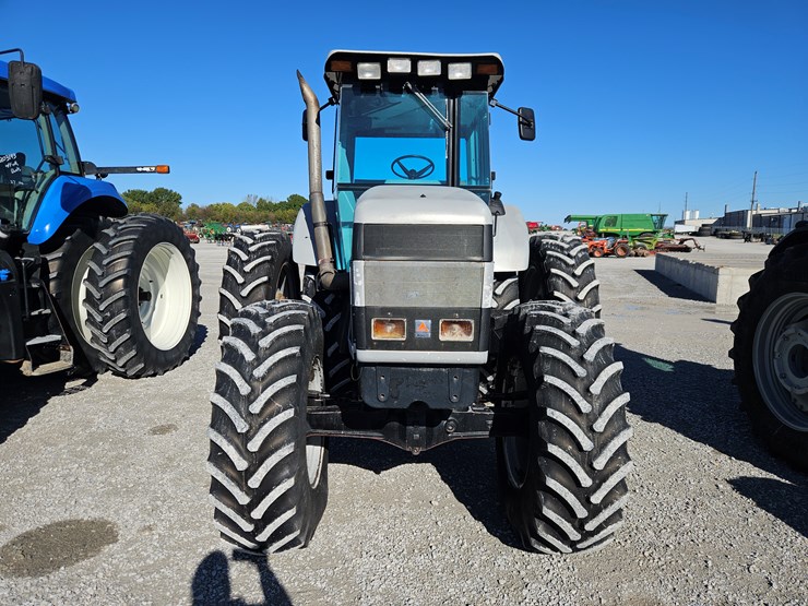 #203305-•-1995-white-6145-tractor-image-2