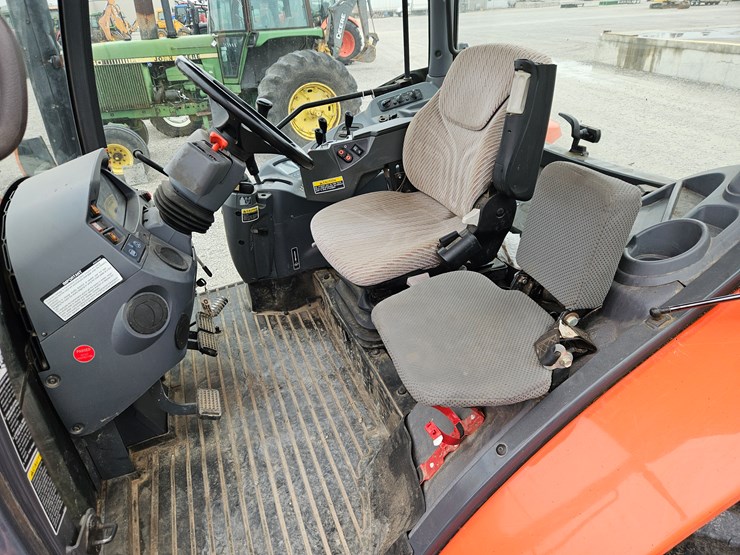 kubota-m135gx-image-17