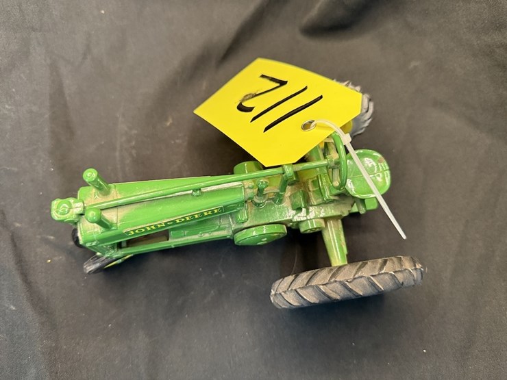 ertl-john-deere-a-image-2