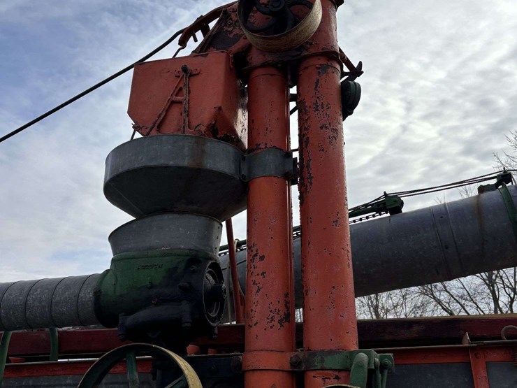 case-28x46-thresher-on-steel-image-40