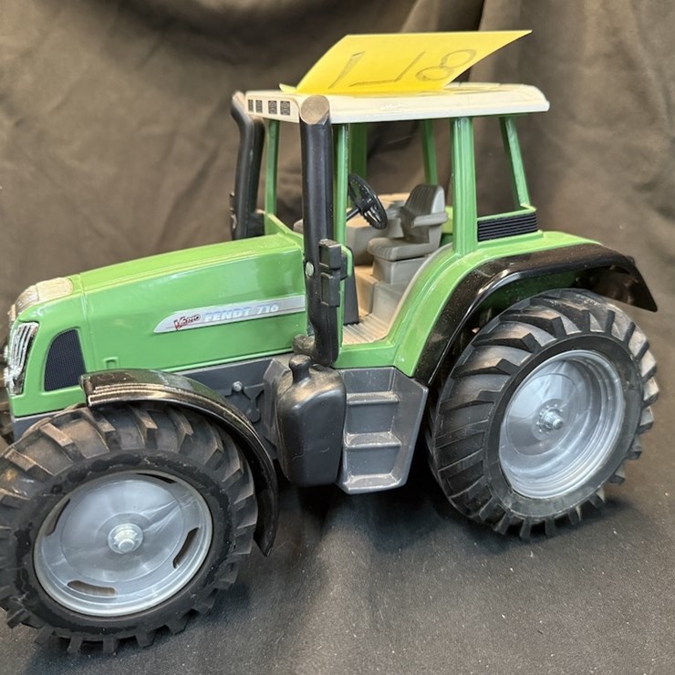 FENDT 716