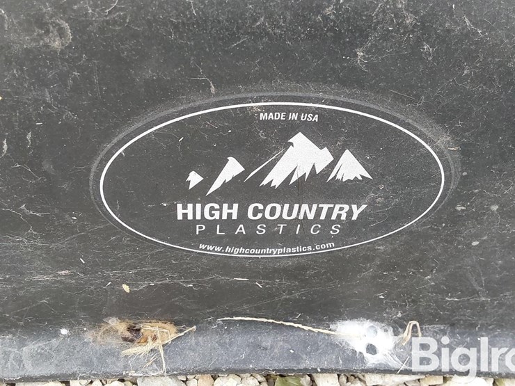 b-w-poly-mineral-feeders-image-18