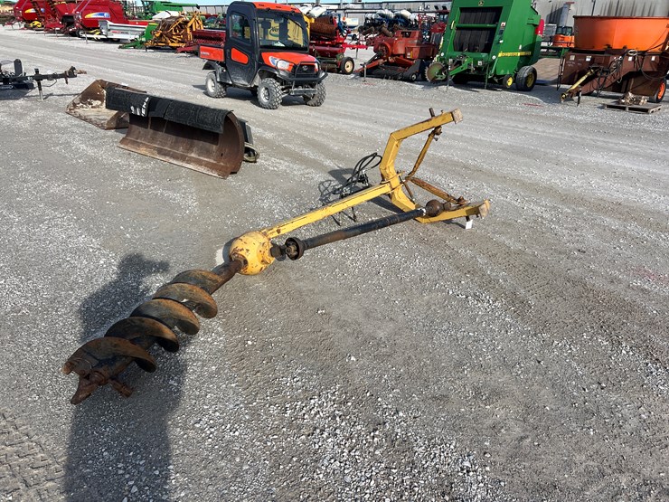 #208741-•-ground-force-post-hole-digger-image-1