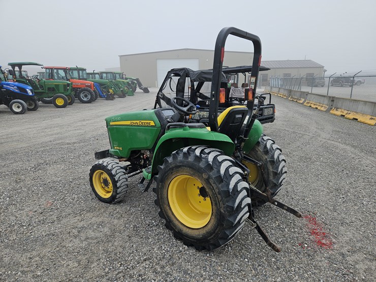 john-deere-3032e-image-9