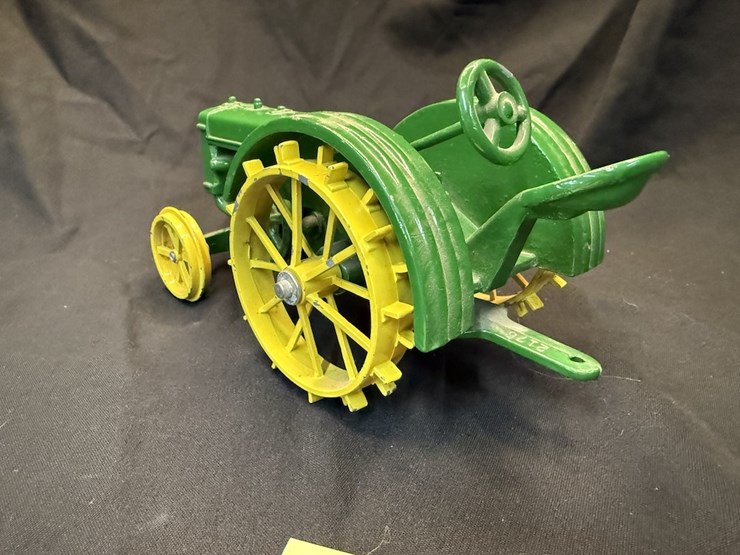 ertl-john-deere-model-d-image-5