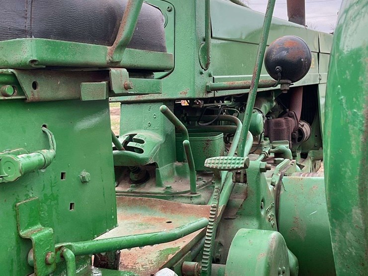 john-deere-70-image-8