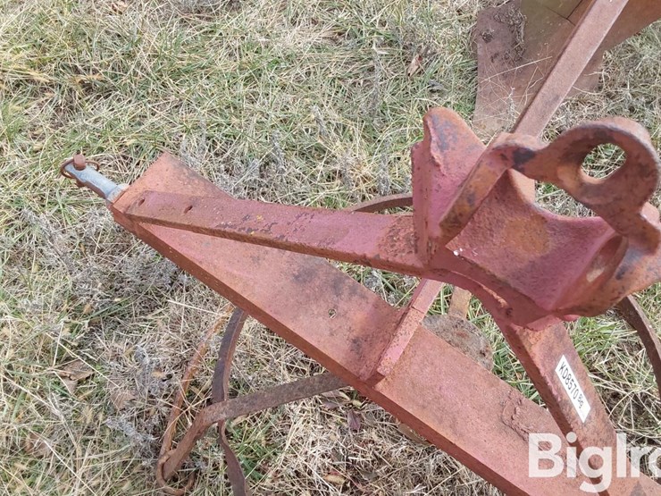 3-pt-mounted-1-row-lister-image-9