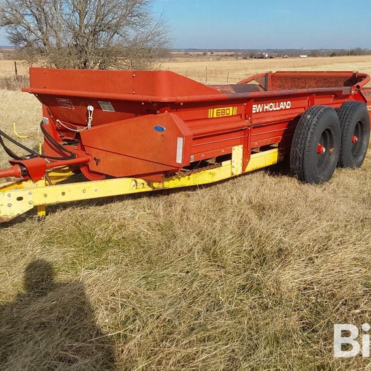 NEW HOLLAND 680