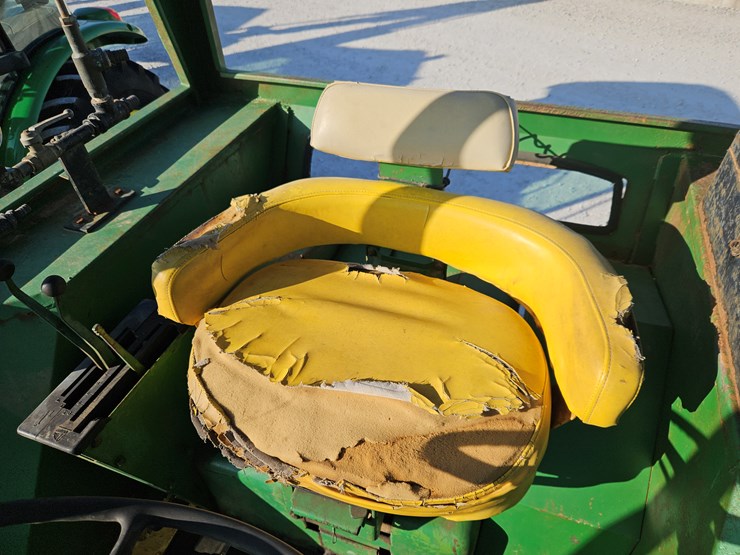 john-deere-4620-image-17