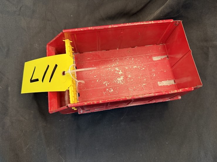 ertl-new-holland-chopper-box-image-2