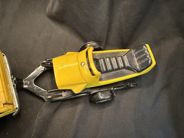 tonka-jeep-and-snowmobile-w/-trailer-image-5