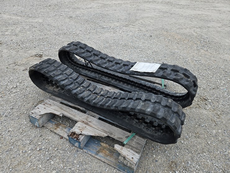 #205120-•-camoplast-230x48x70-tracks-image-1