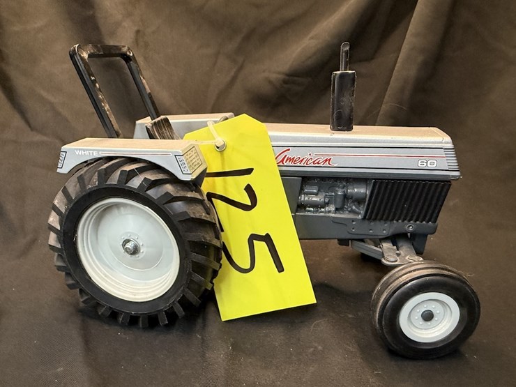 ertl-white-american-60-(gray)-image-4