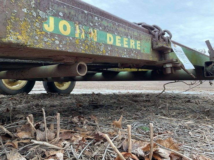 john-deere-28-image-26