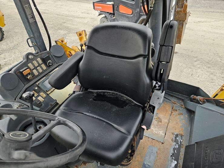 2007-deere-310j-image-17