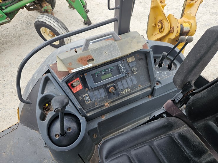 john-deere-310d-image-13