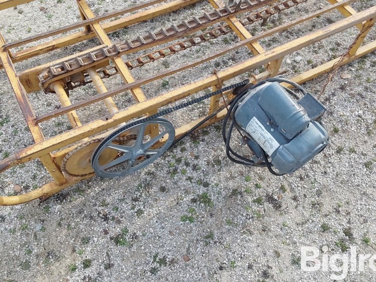 snowco-20'-bale-elevator-image-9