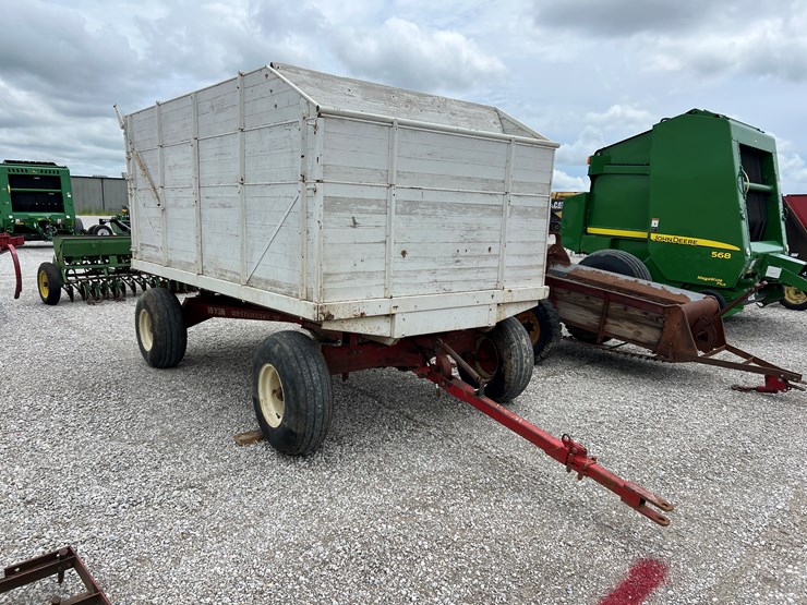 #204564-•-westendorf-gravity-wagon-image-4