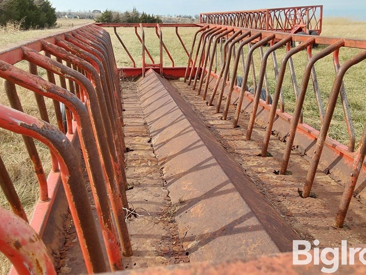 apache-wfw24a2-24'-feeder-wagon-image-11