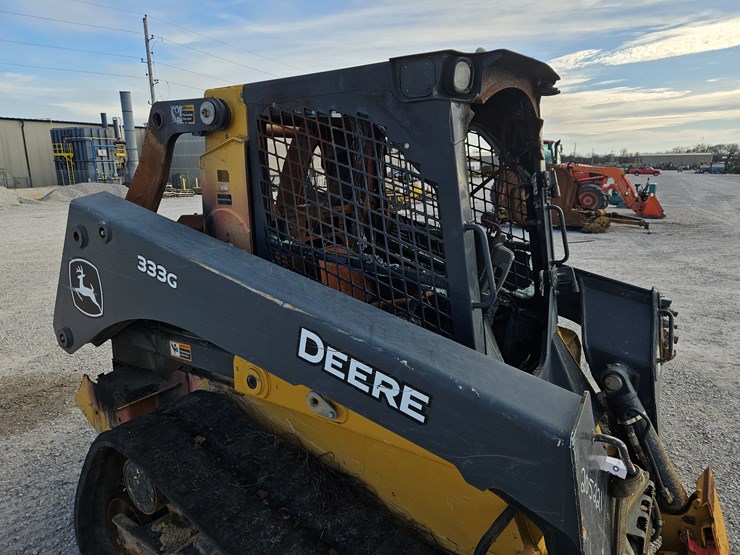 deere-333g-image-18