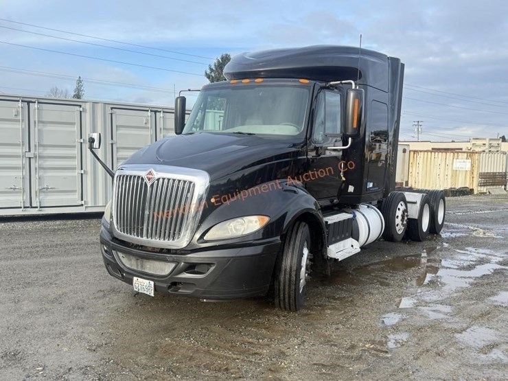 2017-international-prostar-image-3