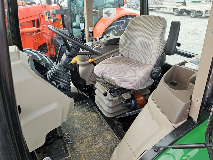 john-deere-6120e-image-18