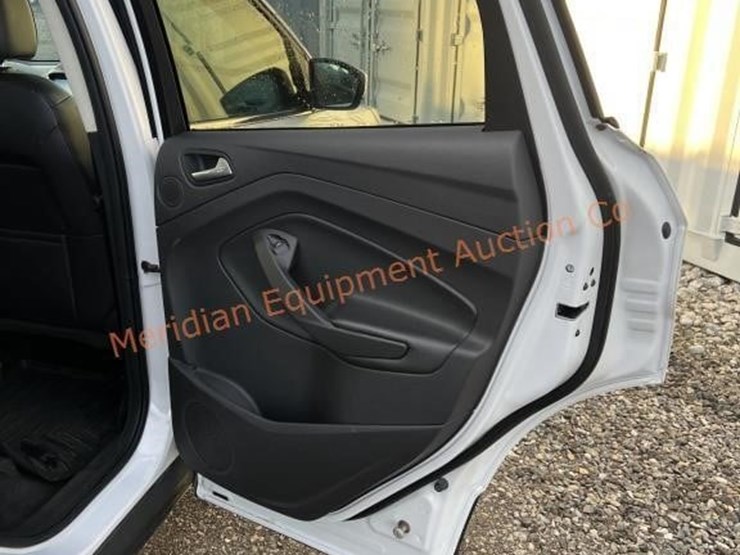 ford-escape-se-image-24