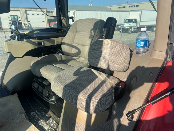 case-ih-magnum-340-image-8