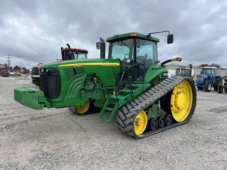 john-deere-8420t-image-1