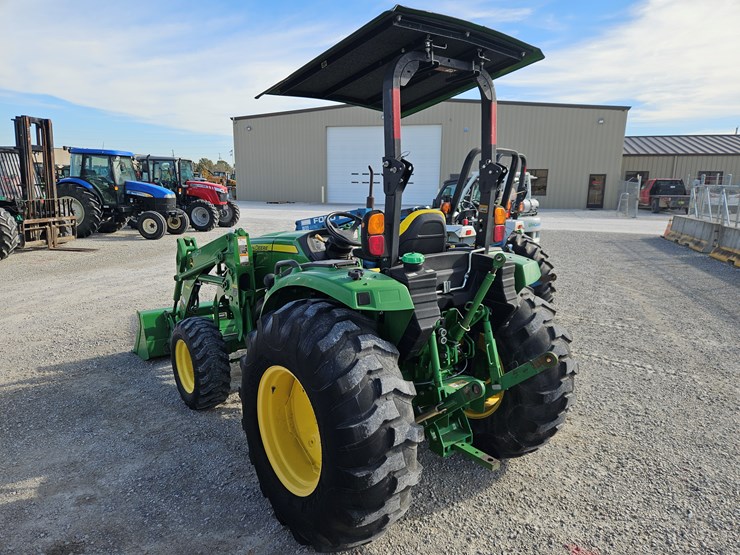 john-deere-4044r-image-14