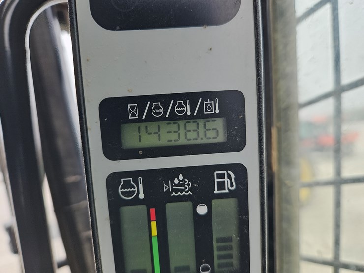 new-holland-c234-image-10